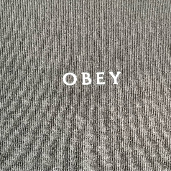 Obey 2 Sided Navy Color Graphic T-Shirt Mens Small Size Tee Shirts Top - Picture 4 of 6